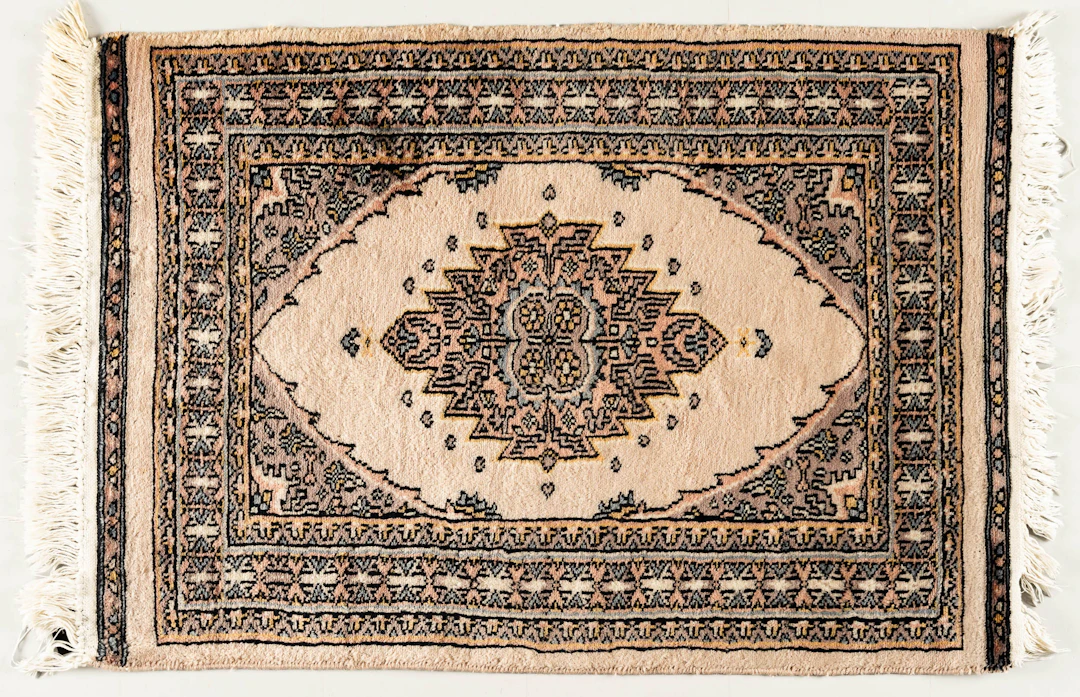 MATTA, Bokhara, Pakistan, 1900-tal. (89 × 62 cm).