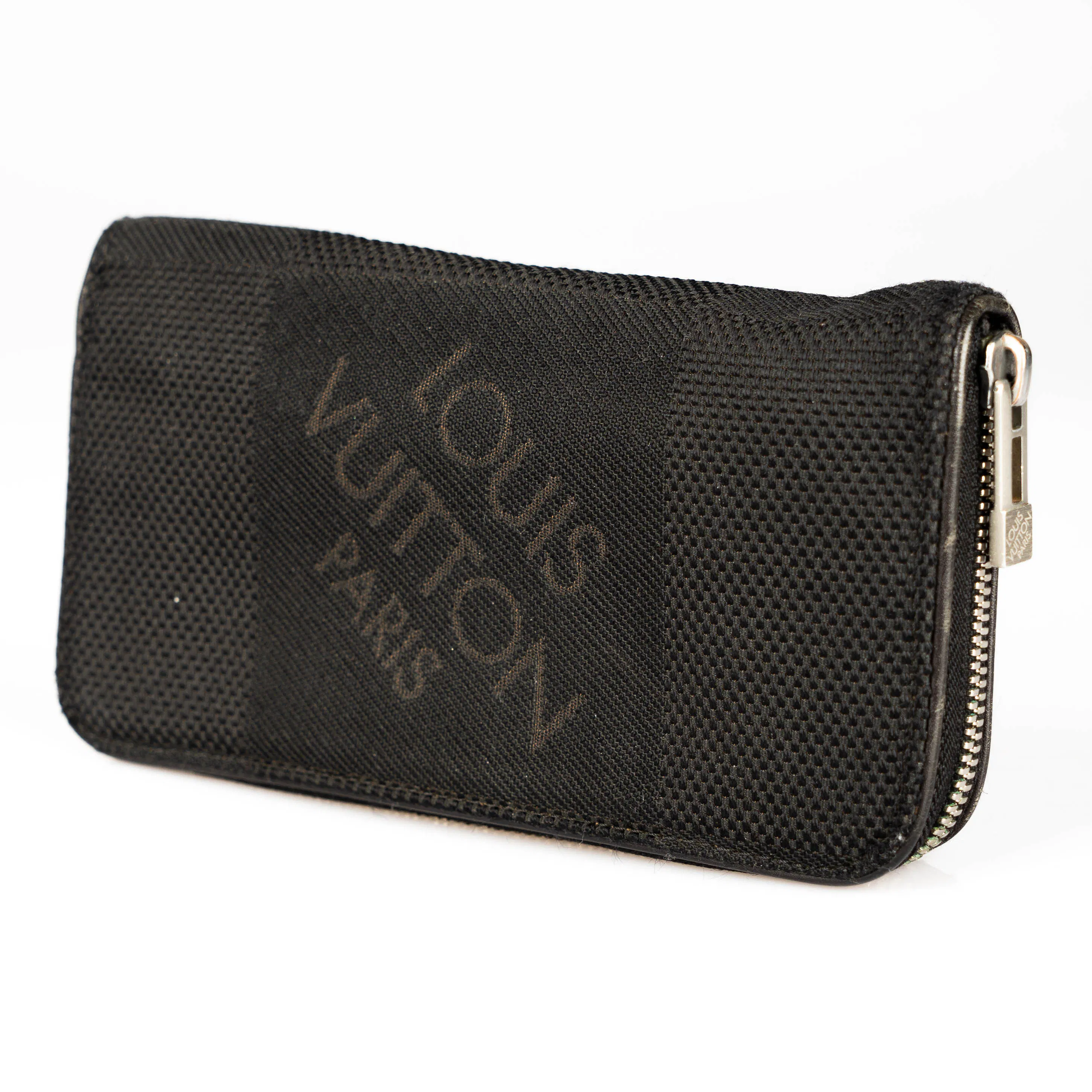 LOUIS VUITTON. Plånbok, "Long zippy wallet black Damier Geant".