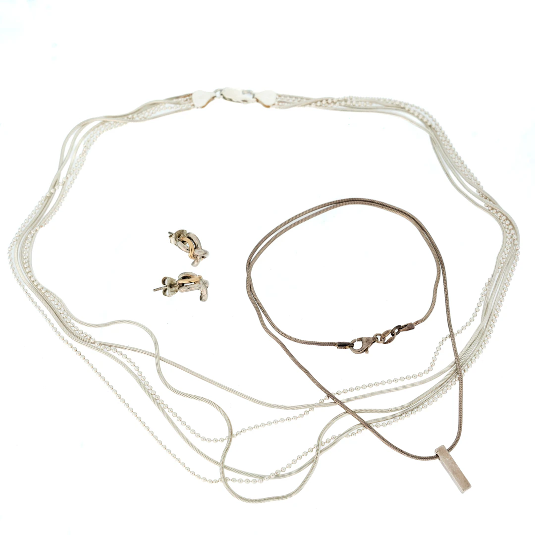 HALSBAND & ÖRHÄNGEN. 925-Sterling Silver 1900-tal (4st).