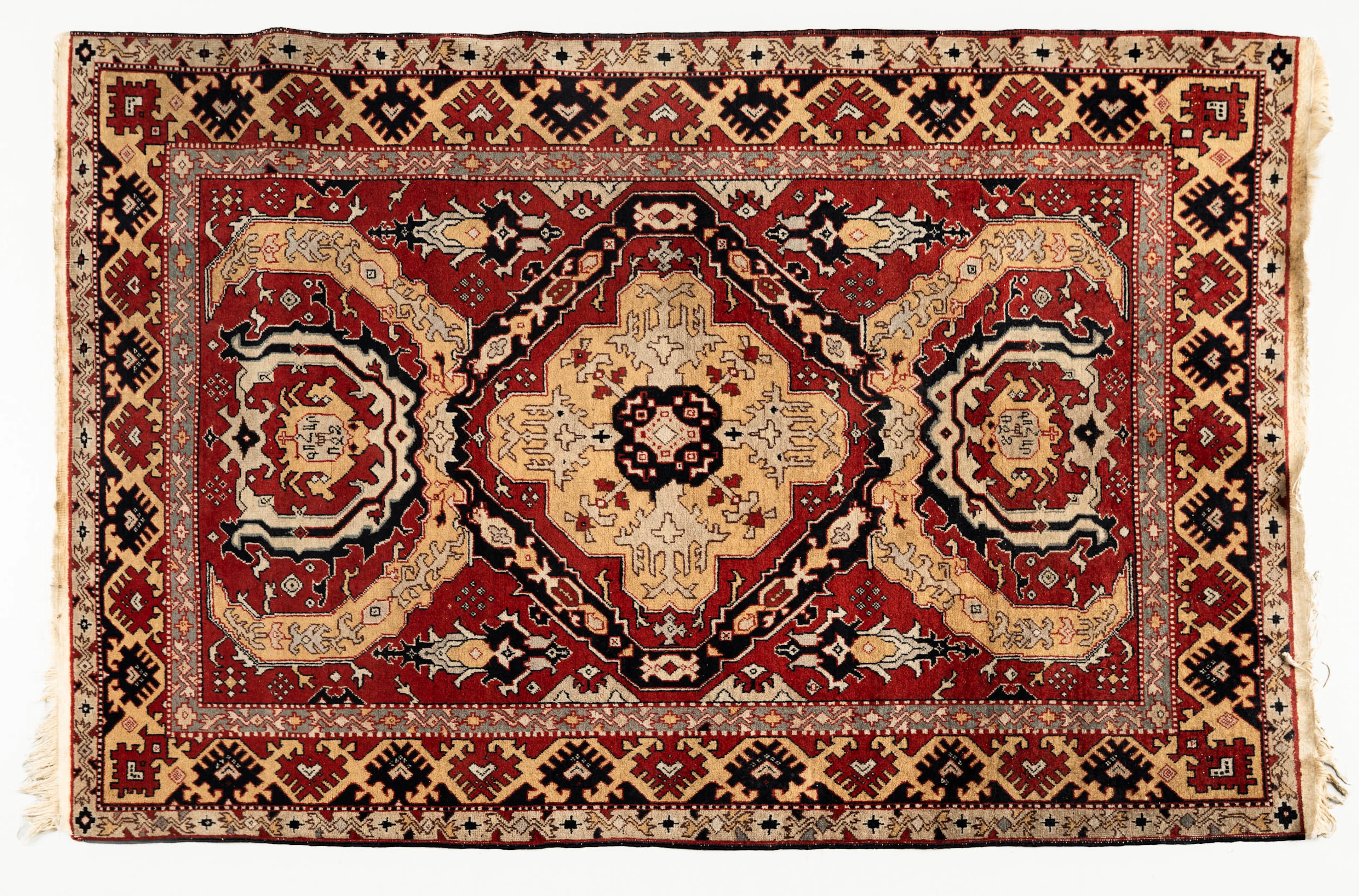 MATTA, Gervan, Persisk, 1900-tal. (190 × 138 cm).