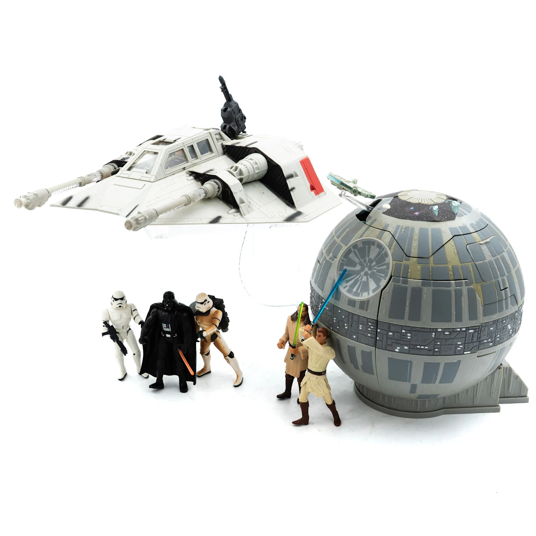 STAR WARS. Skepp samt figurer, 1990-tal, (8 delar).
