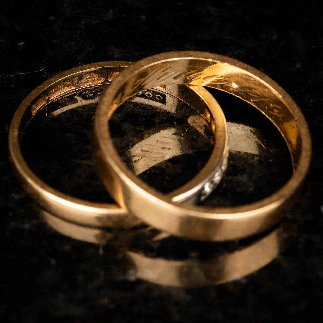 GULDRINGAR, 18k, 2st.