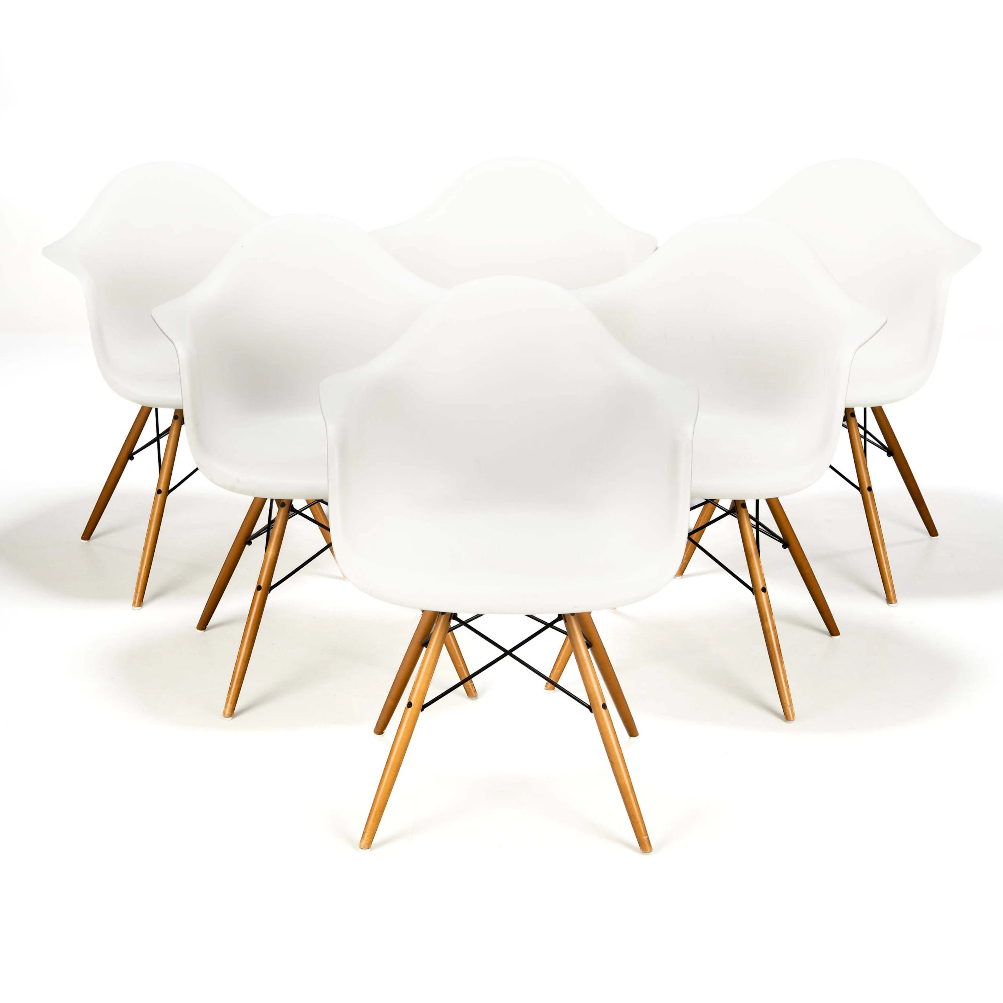 CHARLES & RAY EAMES. Karmstolar, 6 st. "DAW", för Vitra, ursprungligen