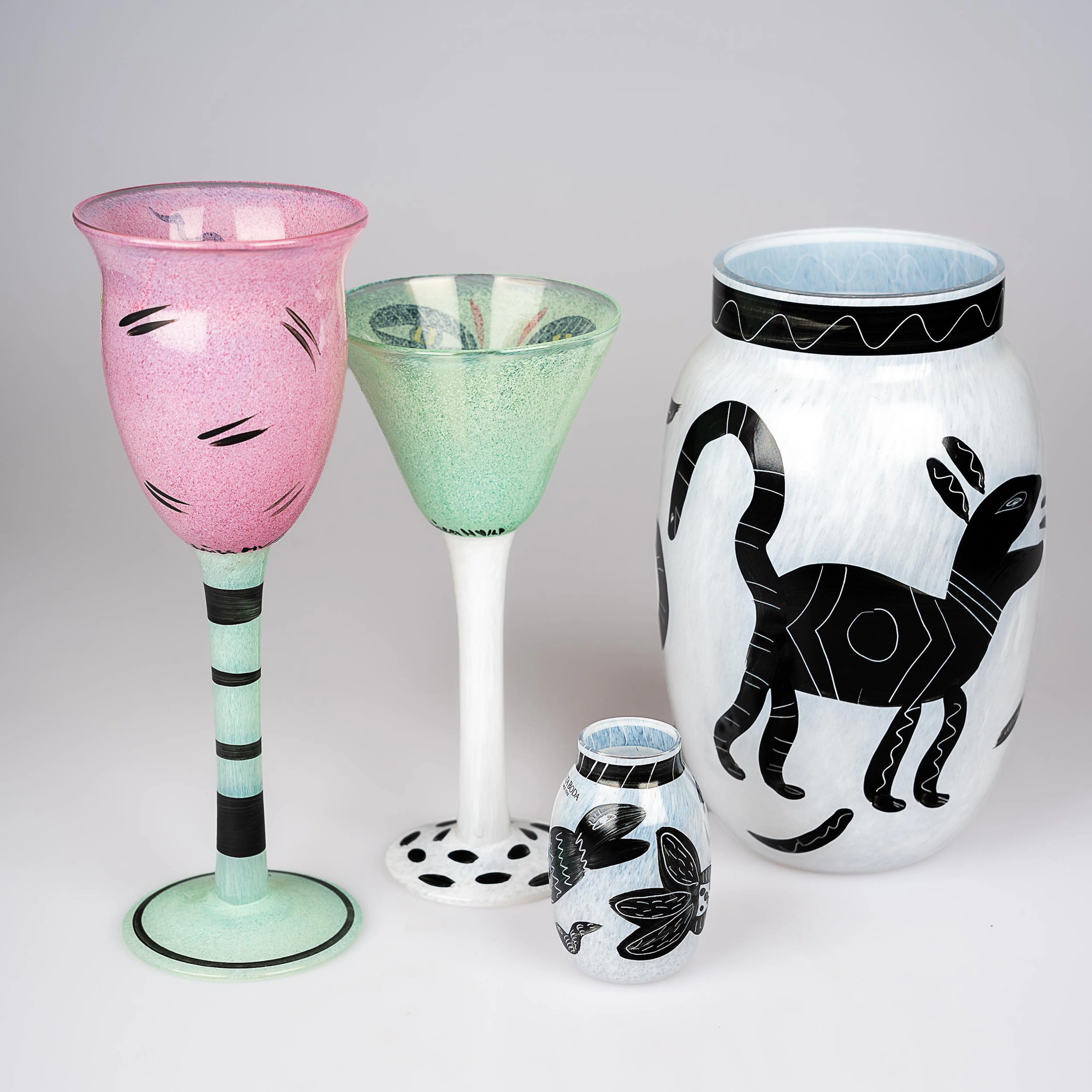 ULRICA HYDMAN-VALLIEN. Vaser & pokalglas, 4 delar.
