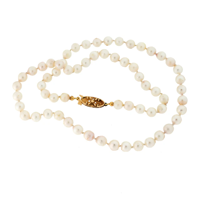 PÄRLCOLLIER. Odlade pärlor med lås av 18K Guld 1900-tal.