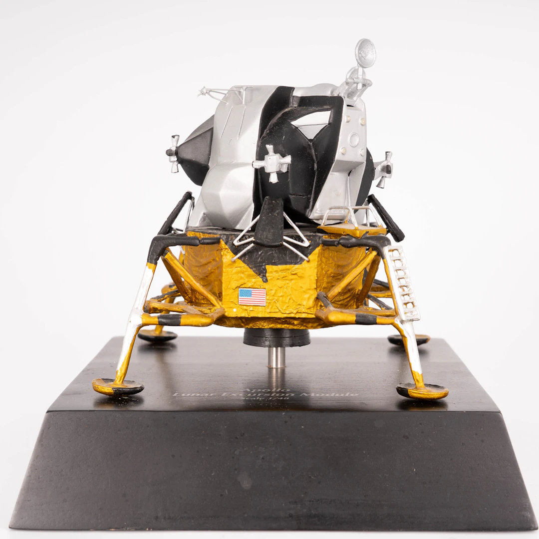 BYGGMODELL, Apollo 11 Lunar Module Eagle, Skala 1/48.