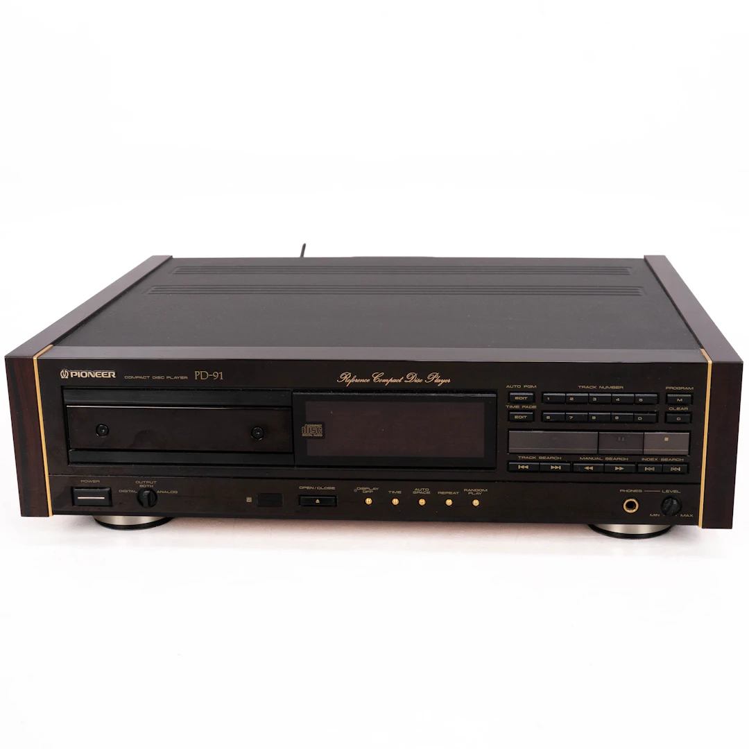 PIONEER PD-91 "Urushi", Reference Compact Disc Player.