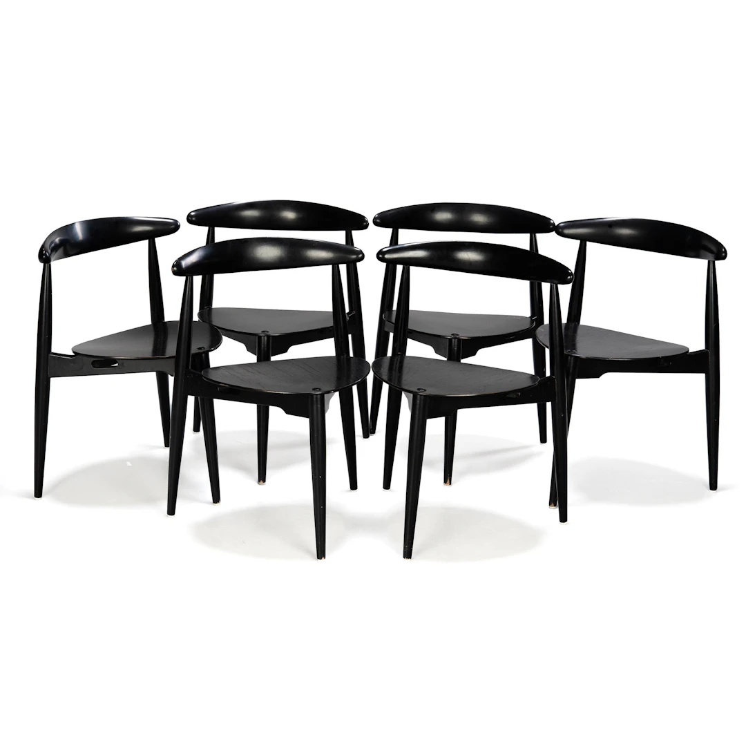 HANS J WEGNER. "Hjertestolen", FH 4104, Danmark, formgiven 1952, (6st).
