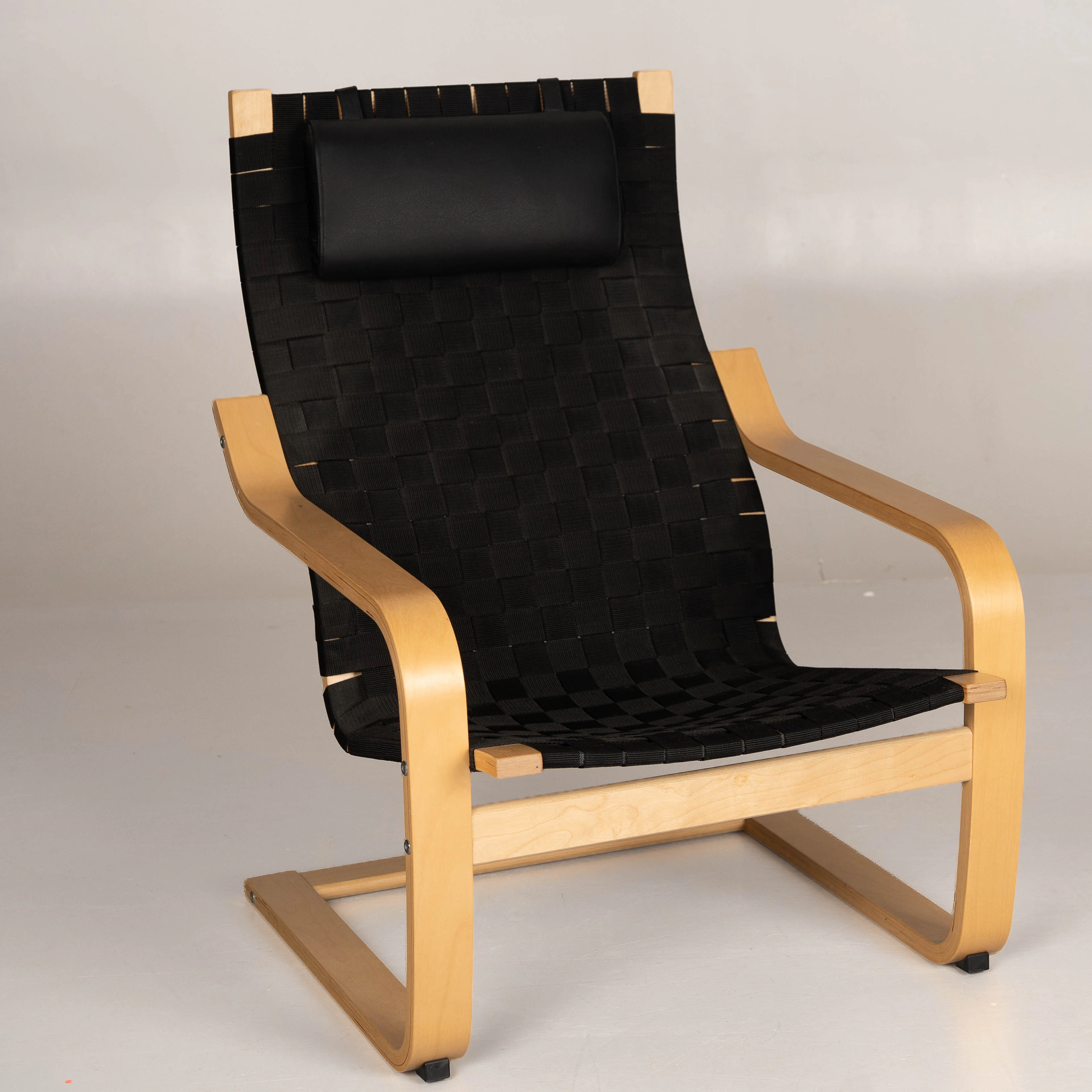 OBORU NAKAMURA. Fåtölj , "POÄNG", IKEA, 1999.