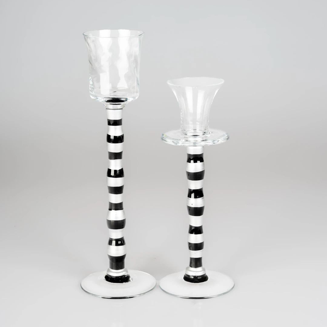 ANNE NILSSON. Ljusstakar, 2 st, ”Celeste”, Orrefors, formgivna 1991.