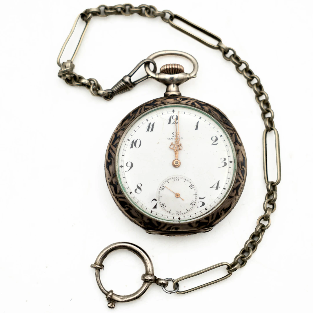 Fickur Omega, niellodekor.
