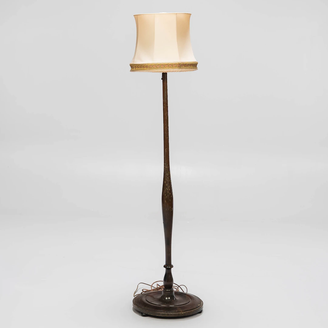 GOLVLAMPA, Två ljuskällor, 1930/40-tal.