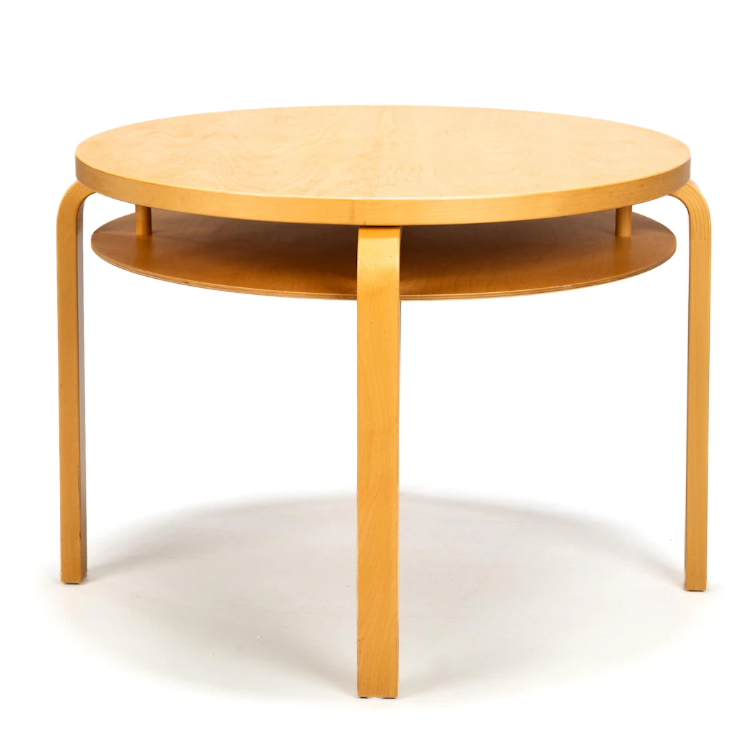 ALVAR AALTO. Soffbord, Björk, Artek, 2006.