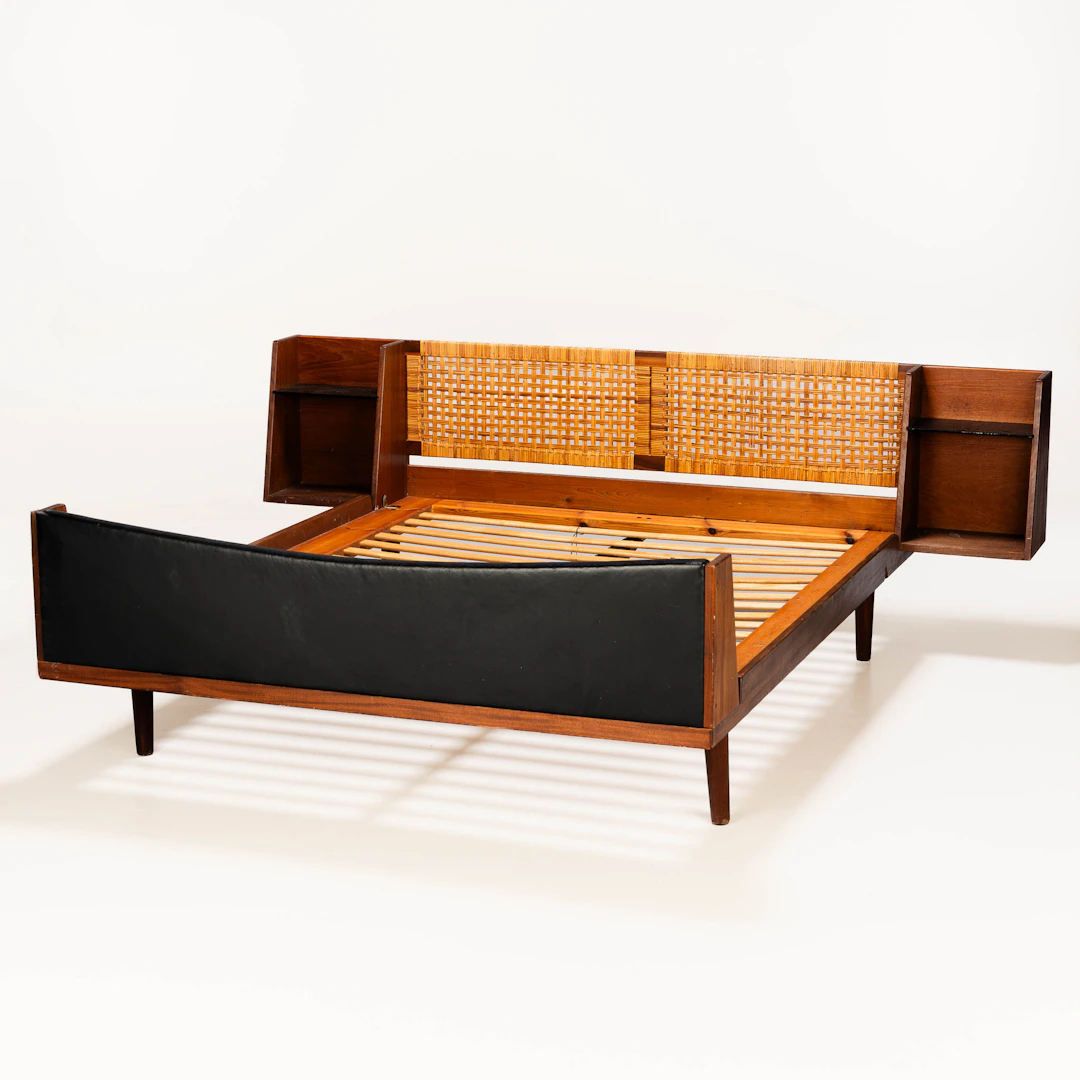 HANS J WEGNER. Sängram, "GE 701", Getama, Danmark.