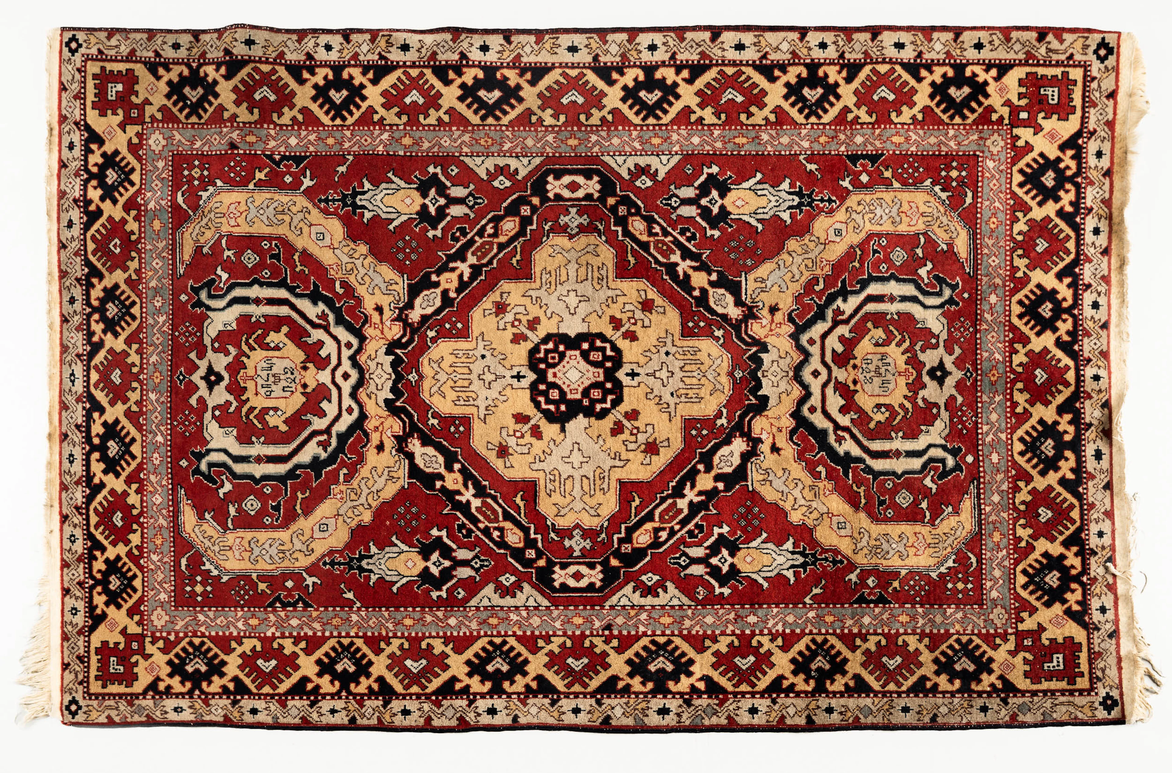 MATTA, Gervan, Persisk, 1900-tal. (190 × 138 cm).