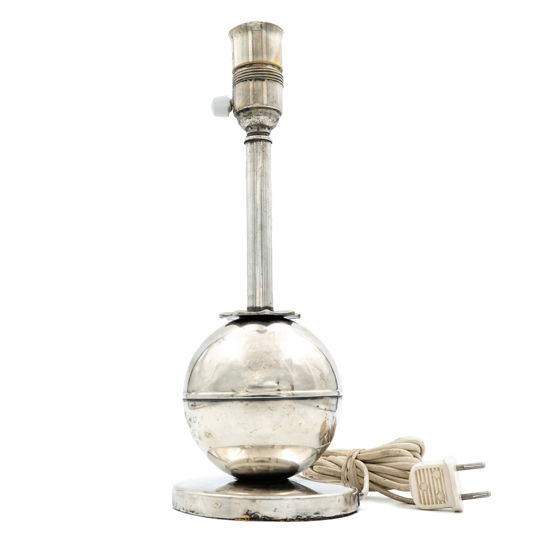ELIS BERGH. Bordslampa. Nysilver, CG Hallberg, Art deco, 1920-/30-tal.