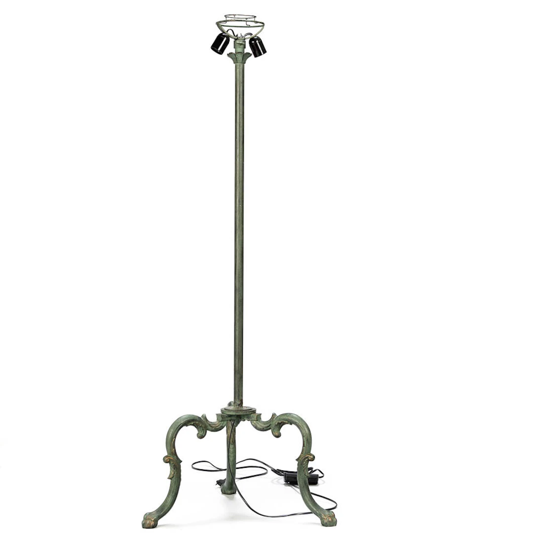 GOLVLAMPA. Gjutjärn 1900-tal.