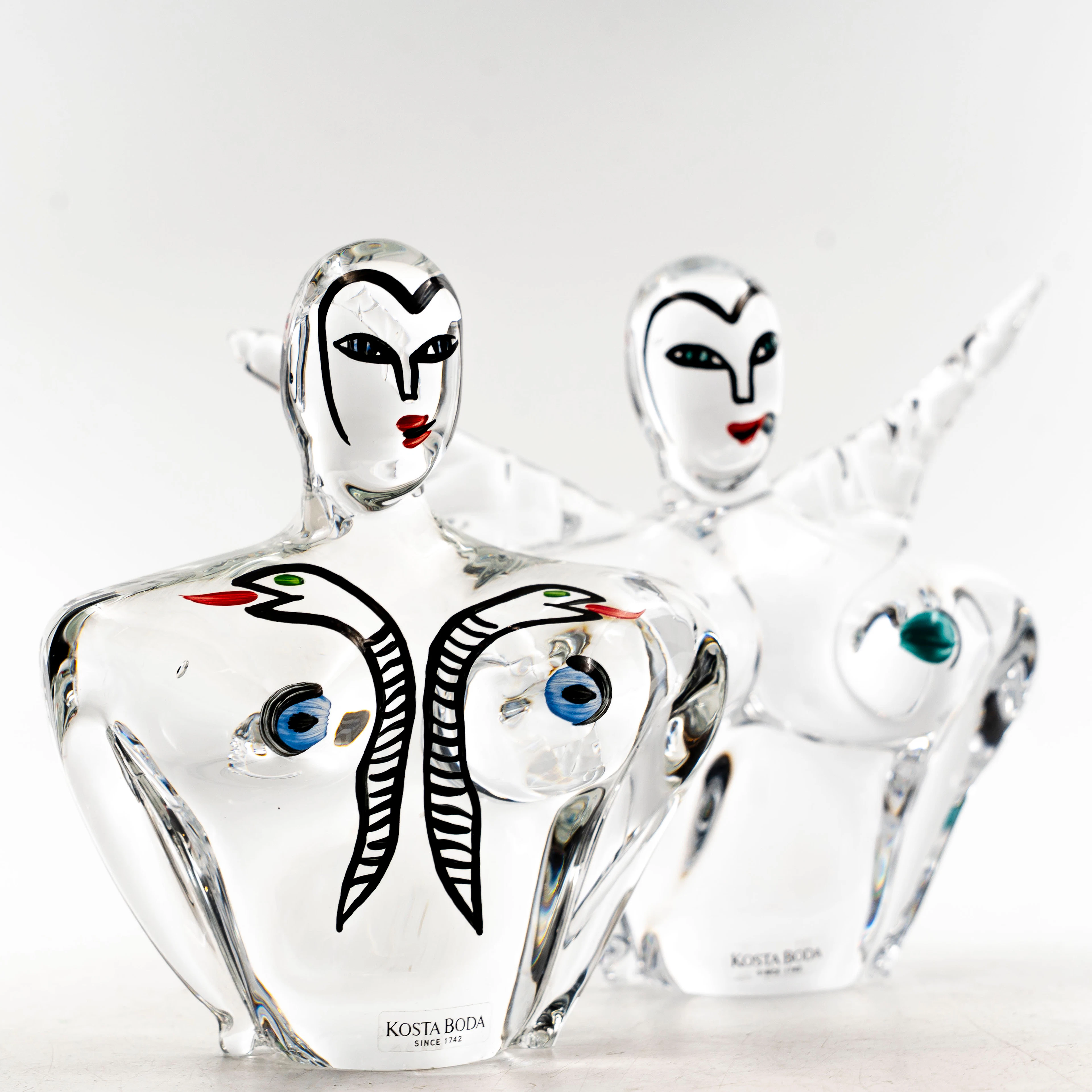 ULRICA HYDMAN-VALLIEN. Skulpturer, Glas, "Husgud" och ängel, Signerade