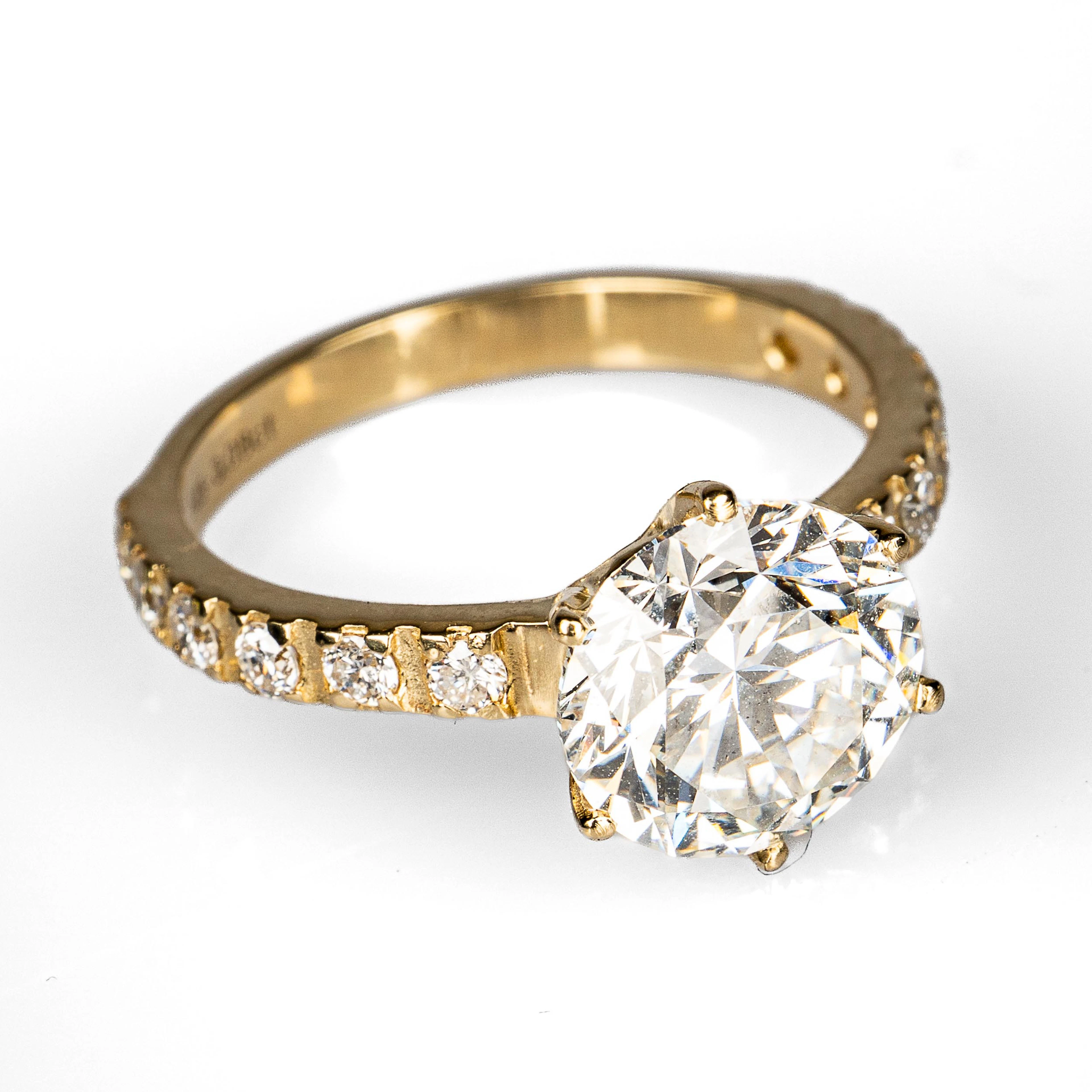 RING. Guld 14K, Besatt med diamant om 3,09 ct.