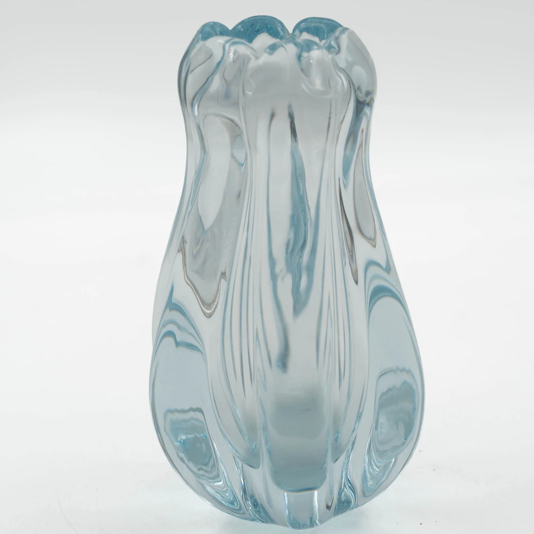 VICKE LINDSTRAND. "Stella Polaris", Vas, Orrefors, Glas. Signerad.