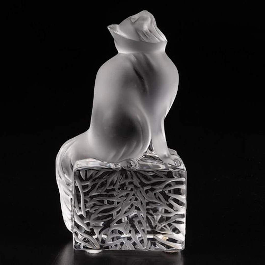 Lalique Chat Dendourette Cat Looking Up Sculpture