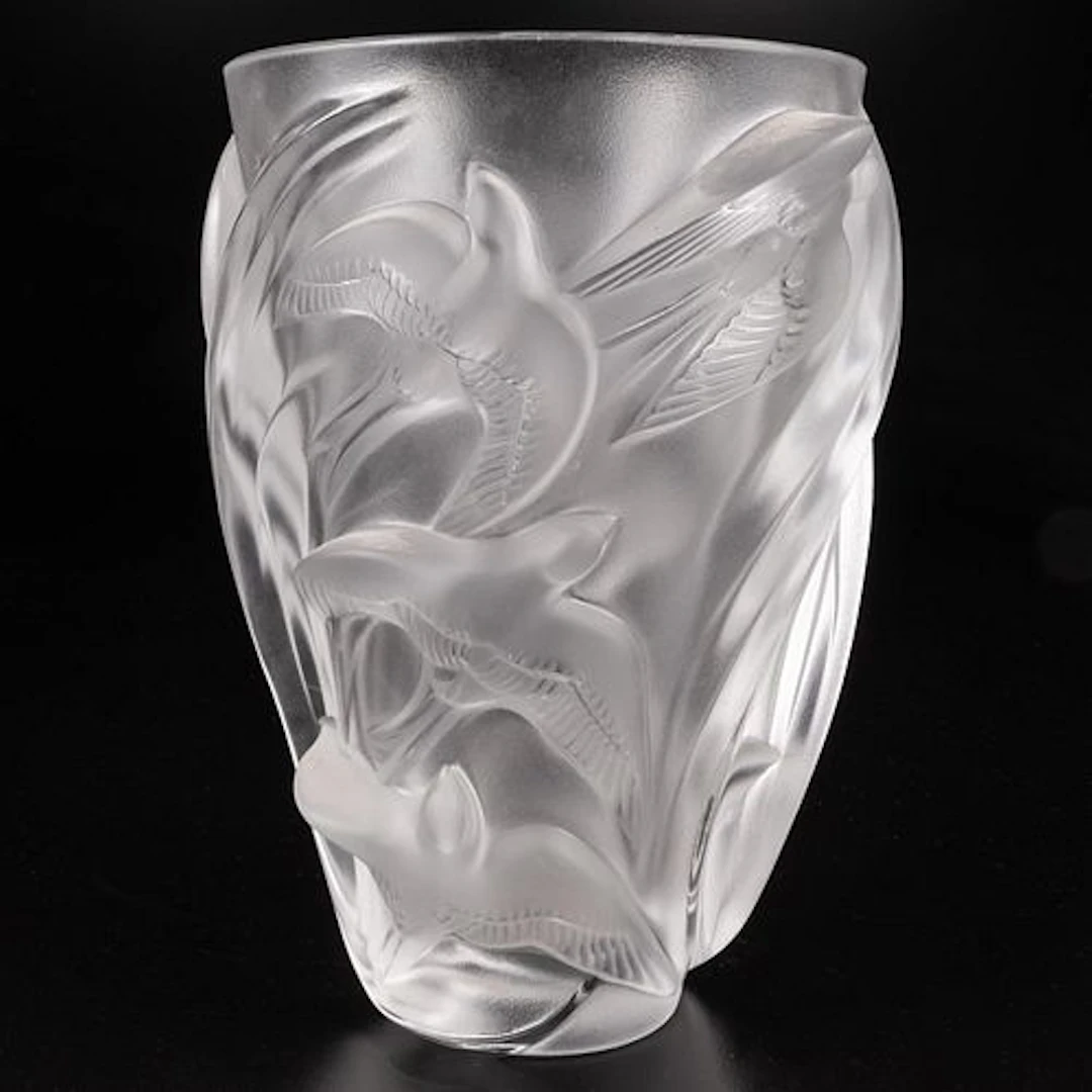 Lalique Martinets Vase