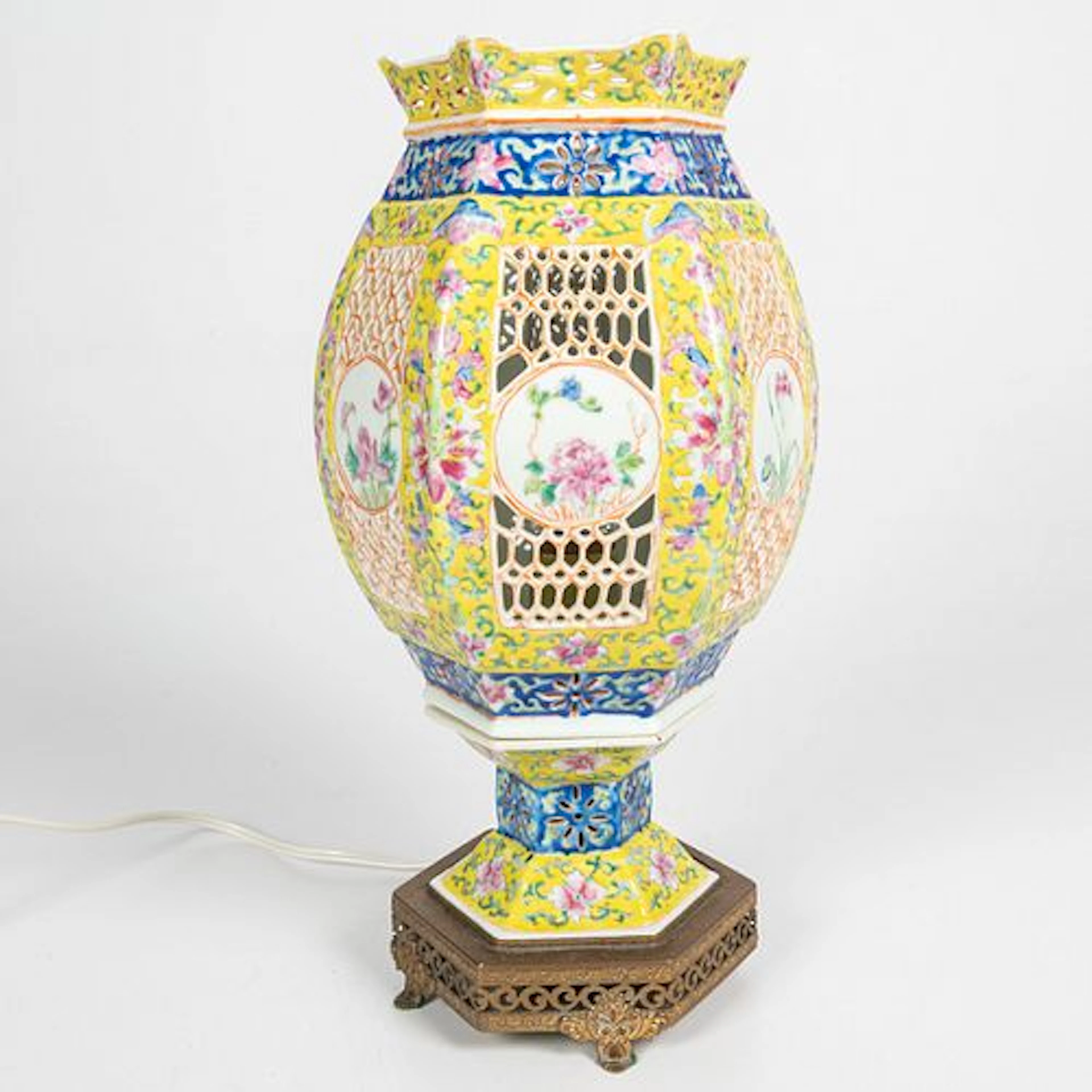 Chinese Famille Jaune Porcelain Lantern