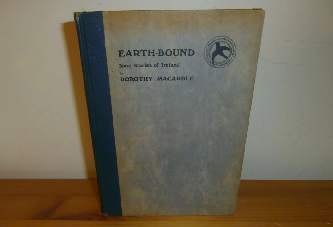 [Signed] [First Edition] Earthbound ( Earth-Bound ) Macardle
