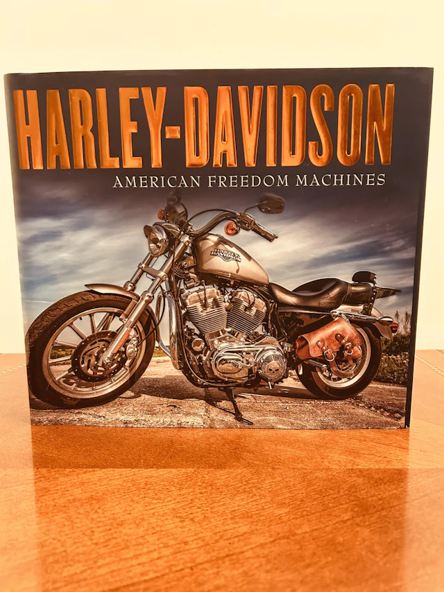 [First Edition] Harley-Davidson: American Freedom Machines [FIRST EDITION