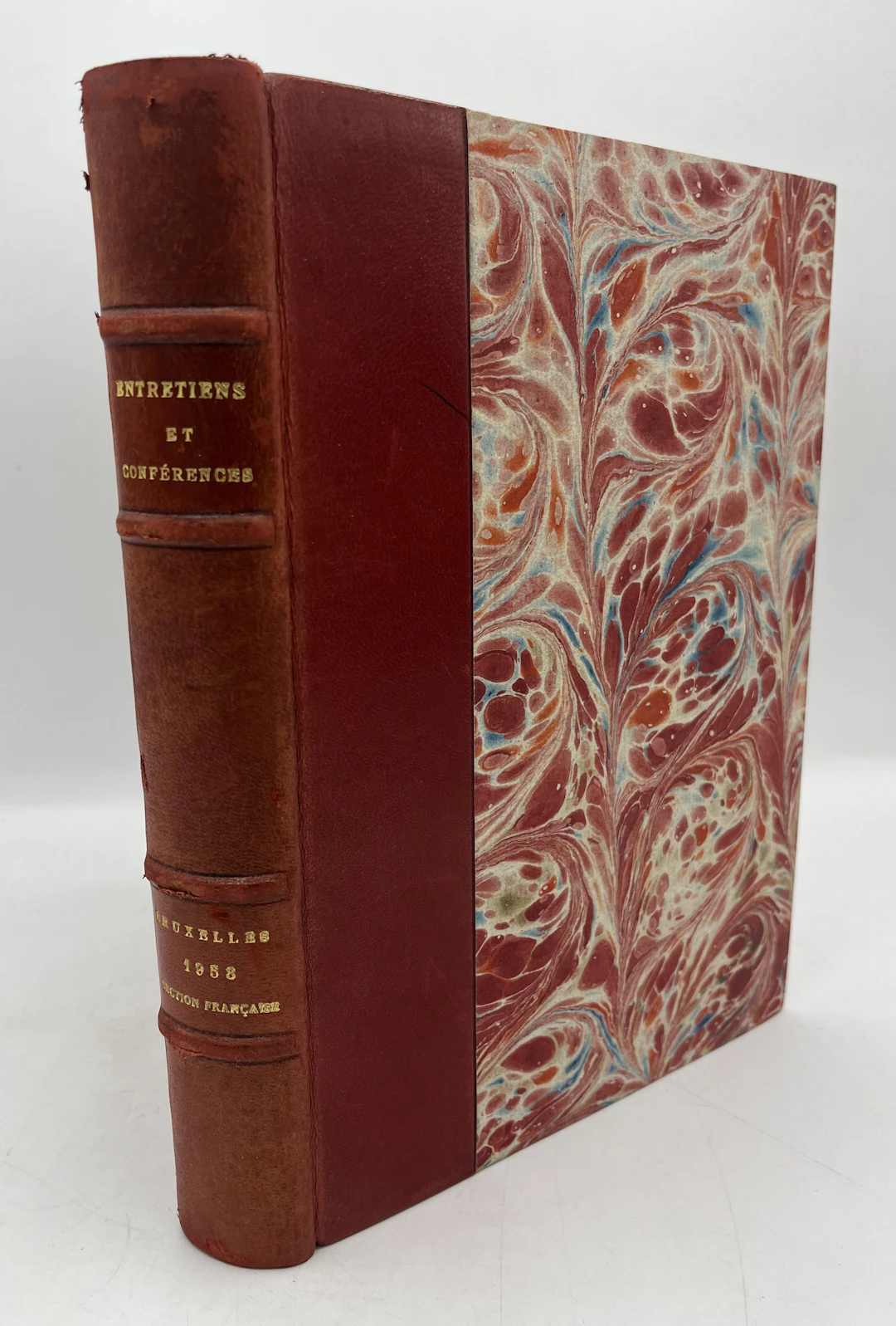 [First Edition] Entretiens et Conférences donnés à...
