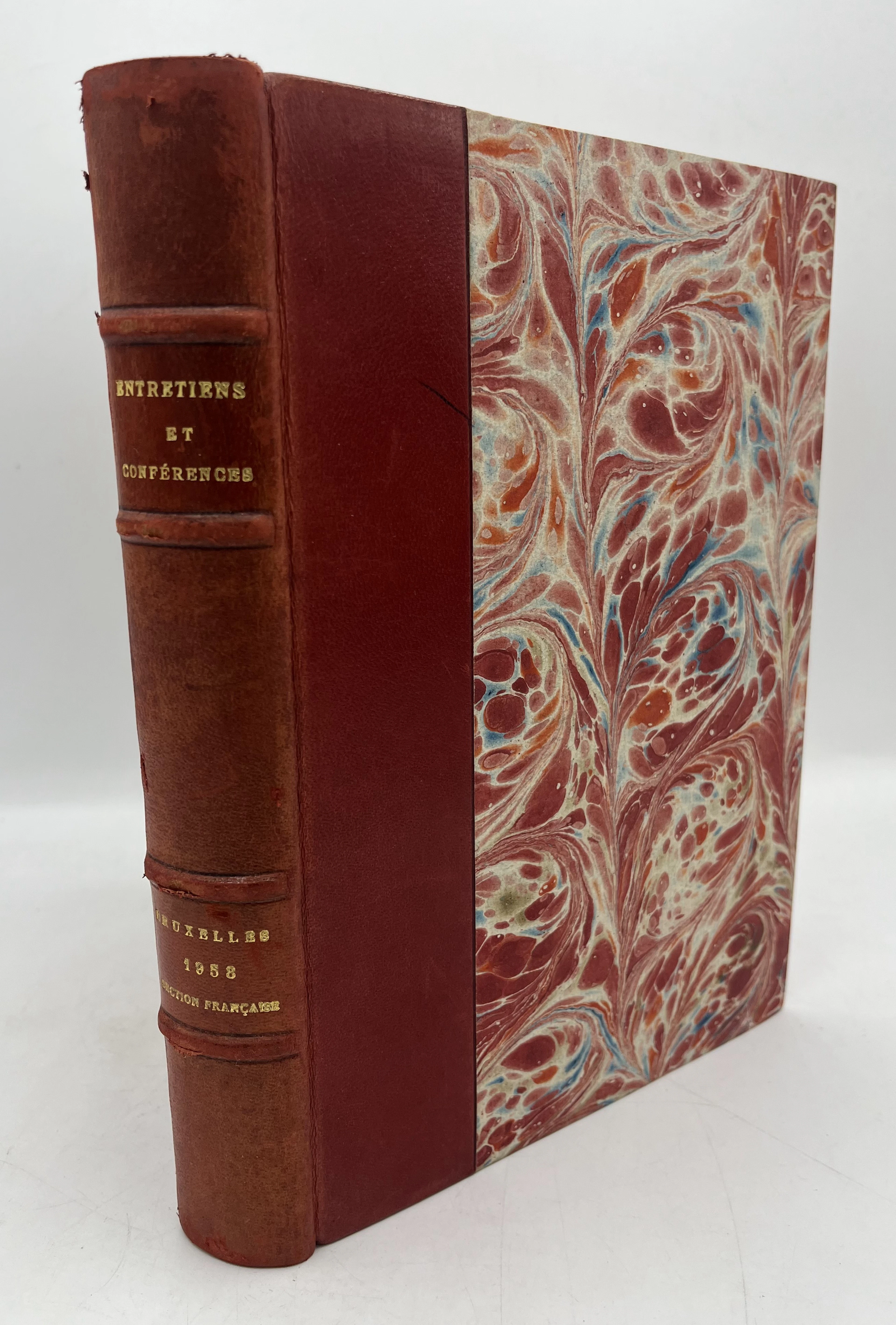 [First Edition] Entretiens et Conférences donnés à...