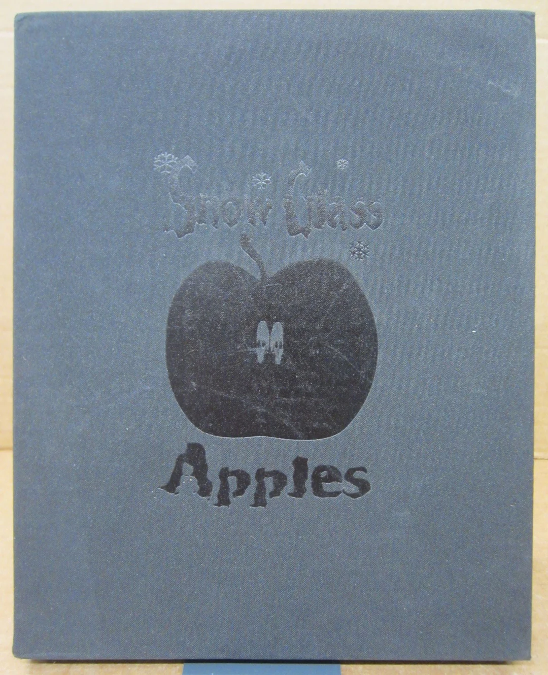 [Signed] [First Edition] Snow Glass Apples {Siigned}; A...