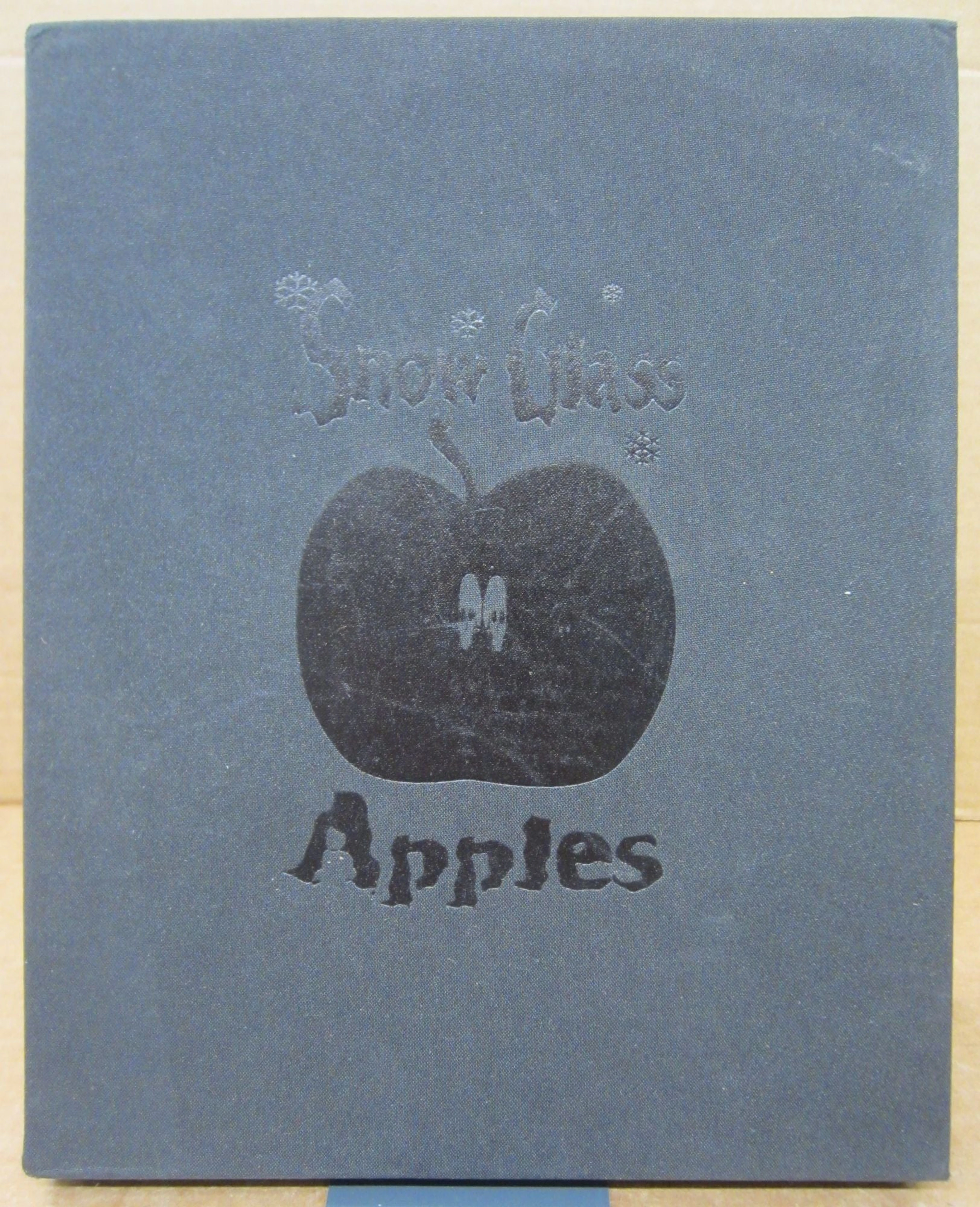 [Signed] [First Edition] Snow Glass Apples {Siigned}; A...