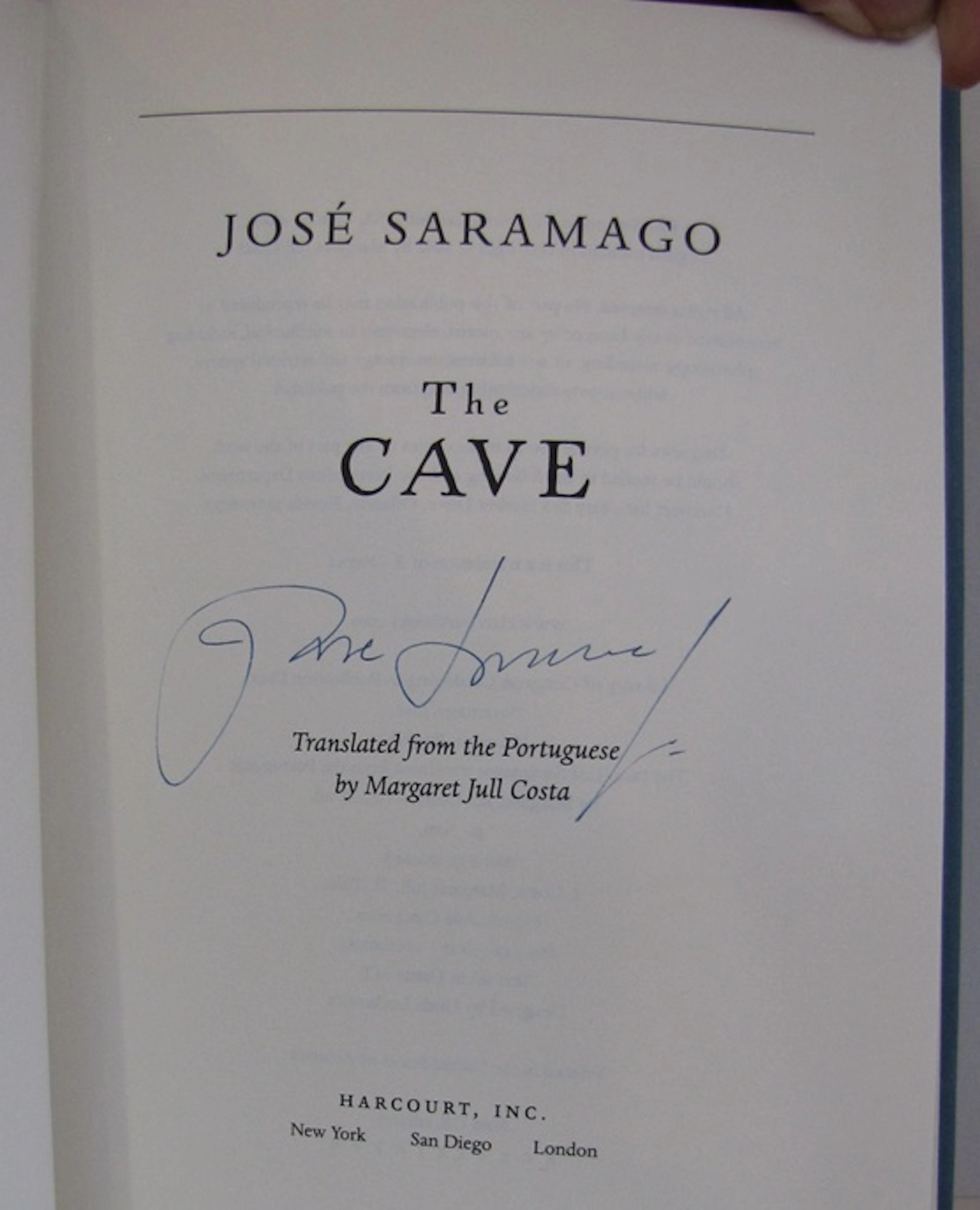[Signed] [First Edition] The Cave [SIGNED