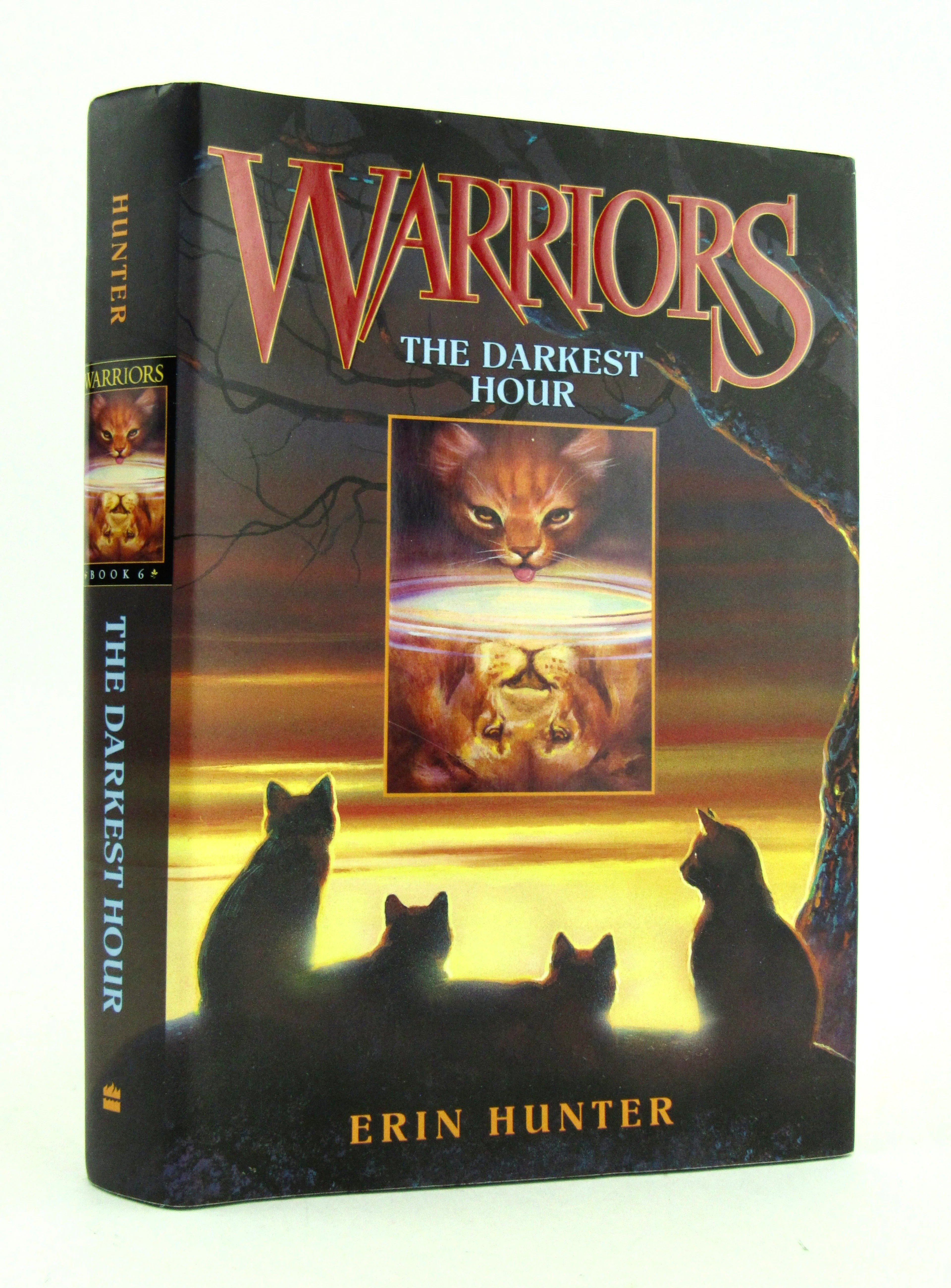 [First Edition] The Darkest Hour Erin Hunter [Used - Near fine] [Hardcover]