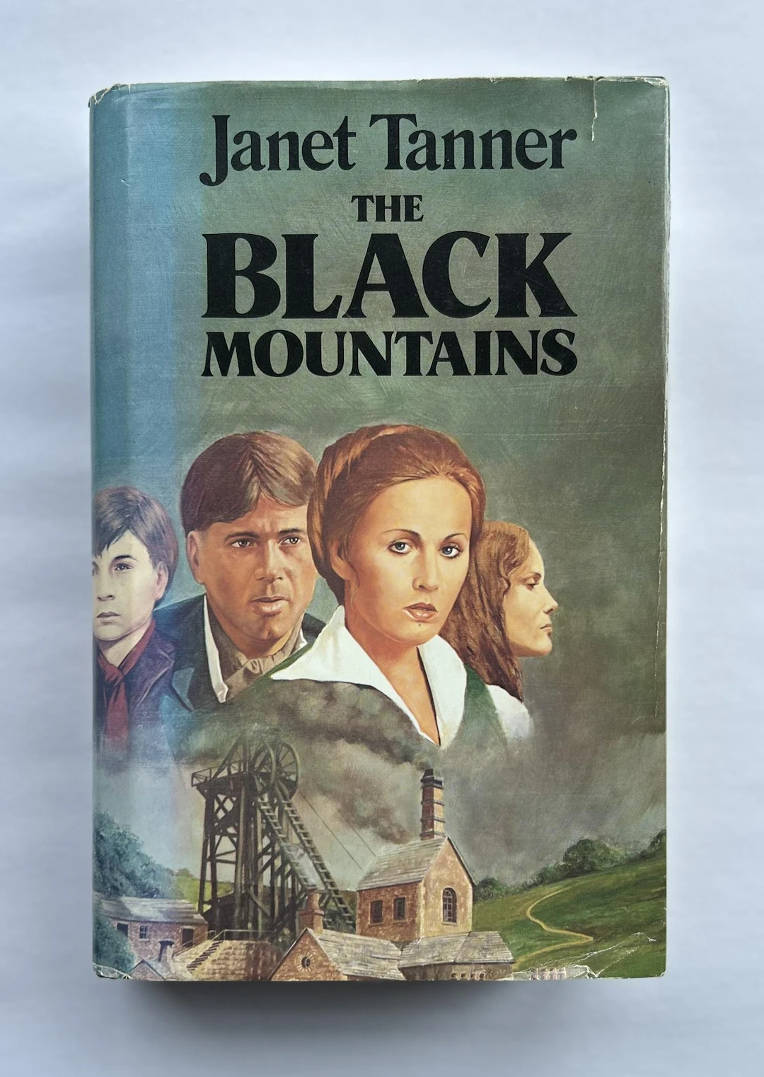 [Signed] [First Edition] The Black Mountains Janet Tanner...