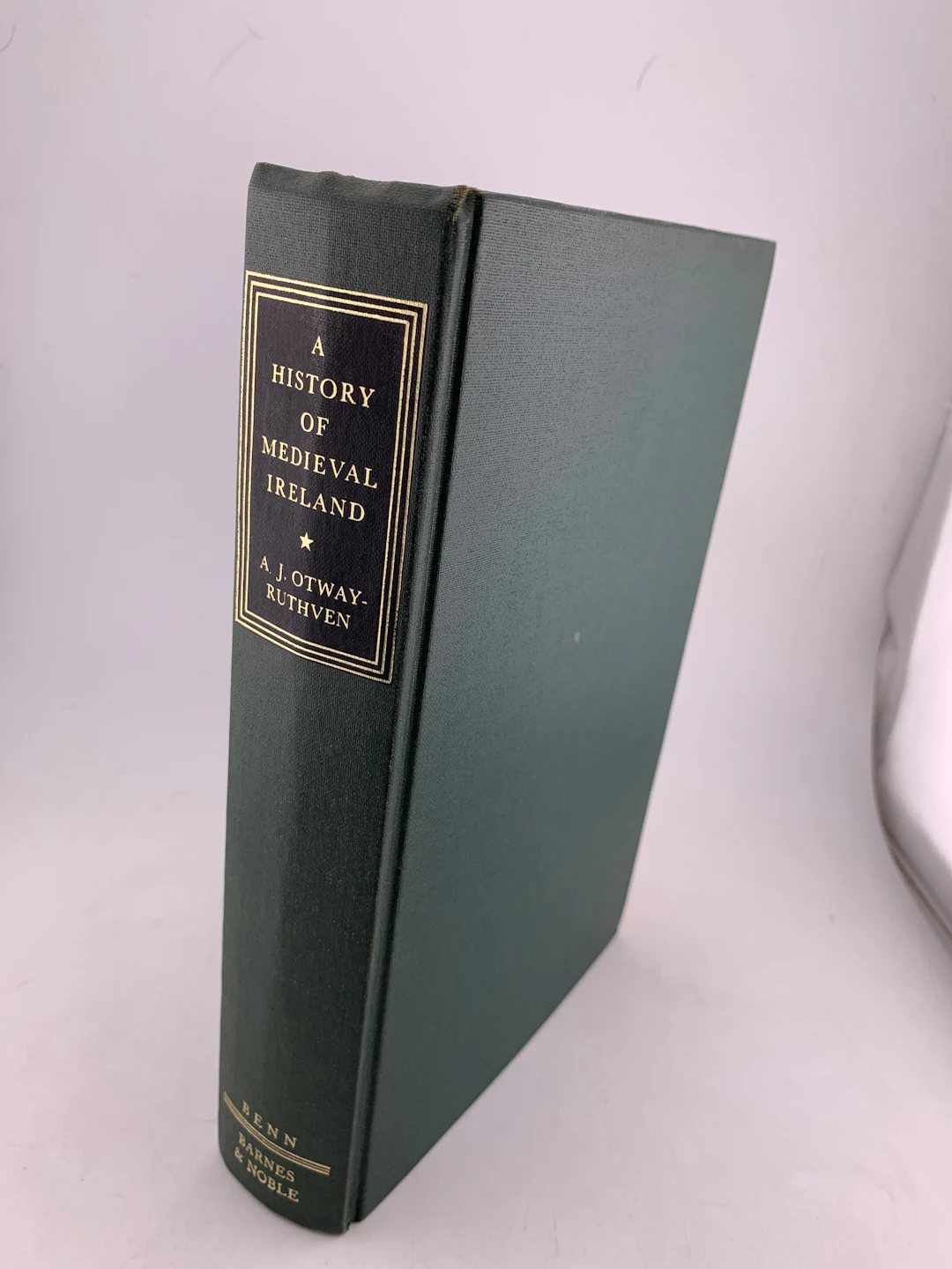 [First Edition] A History of Medieval Ireland A