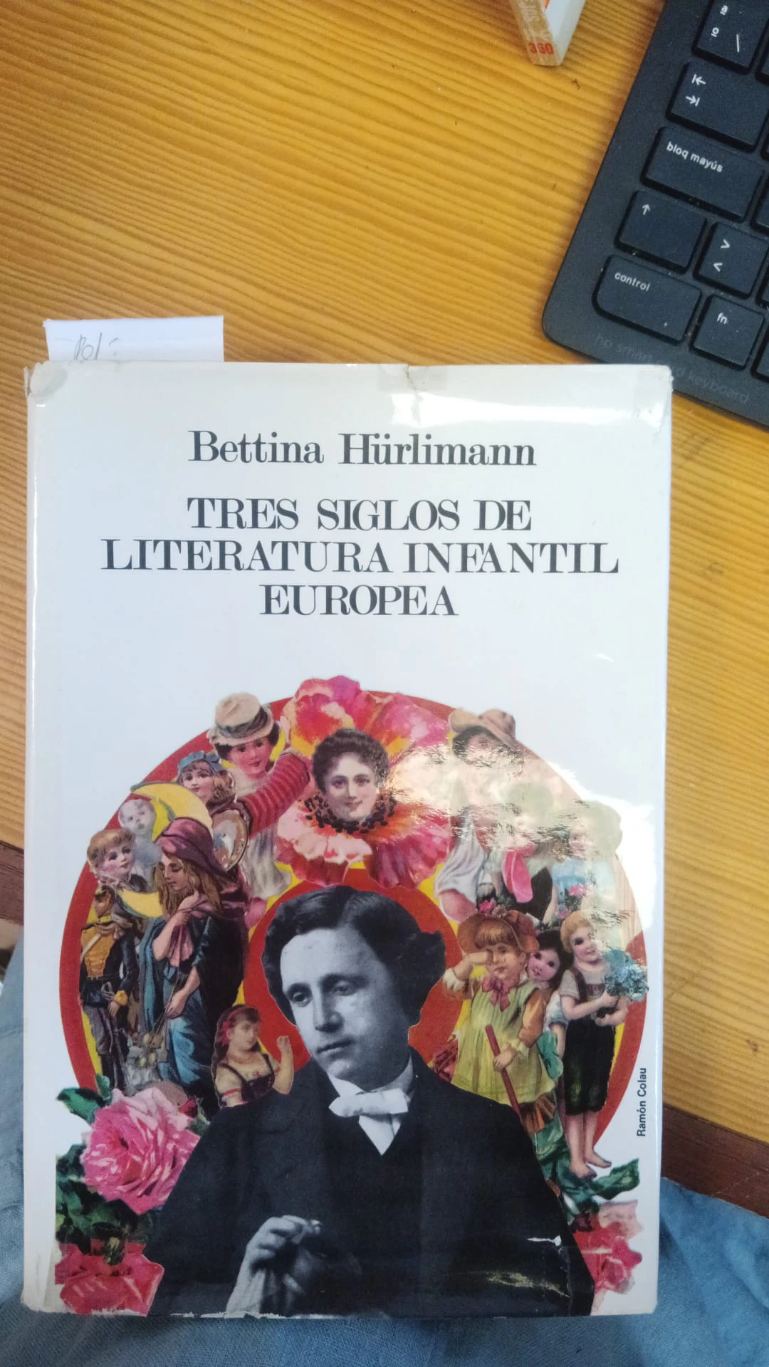 [First Edition] TRES SIGLOS DE LITERATURA INFANTIL...