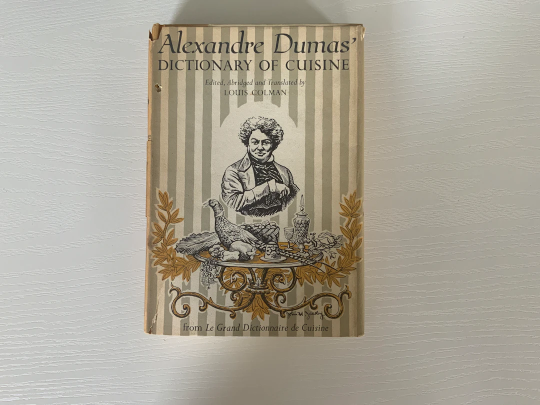 [First Edition] Dictionary of Cuisine Alexandre Dumas...