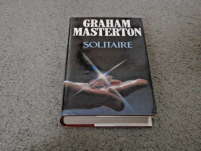 [Signed] [First Edition] SOLITAIRE: SIGNED UK FIRST...