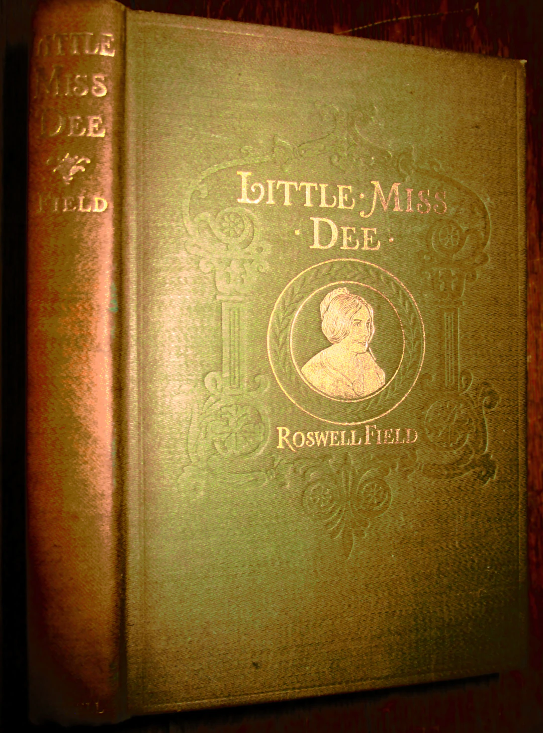 [First Edition] Little Miss Dee Roswell Field [Used - Very good] [Hardcover]