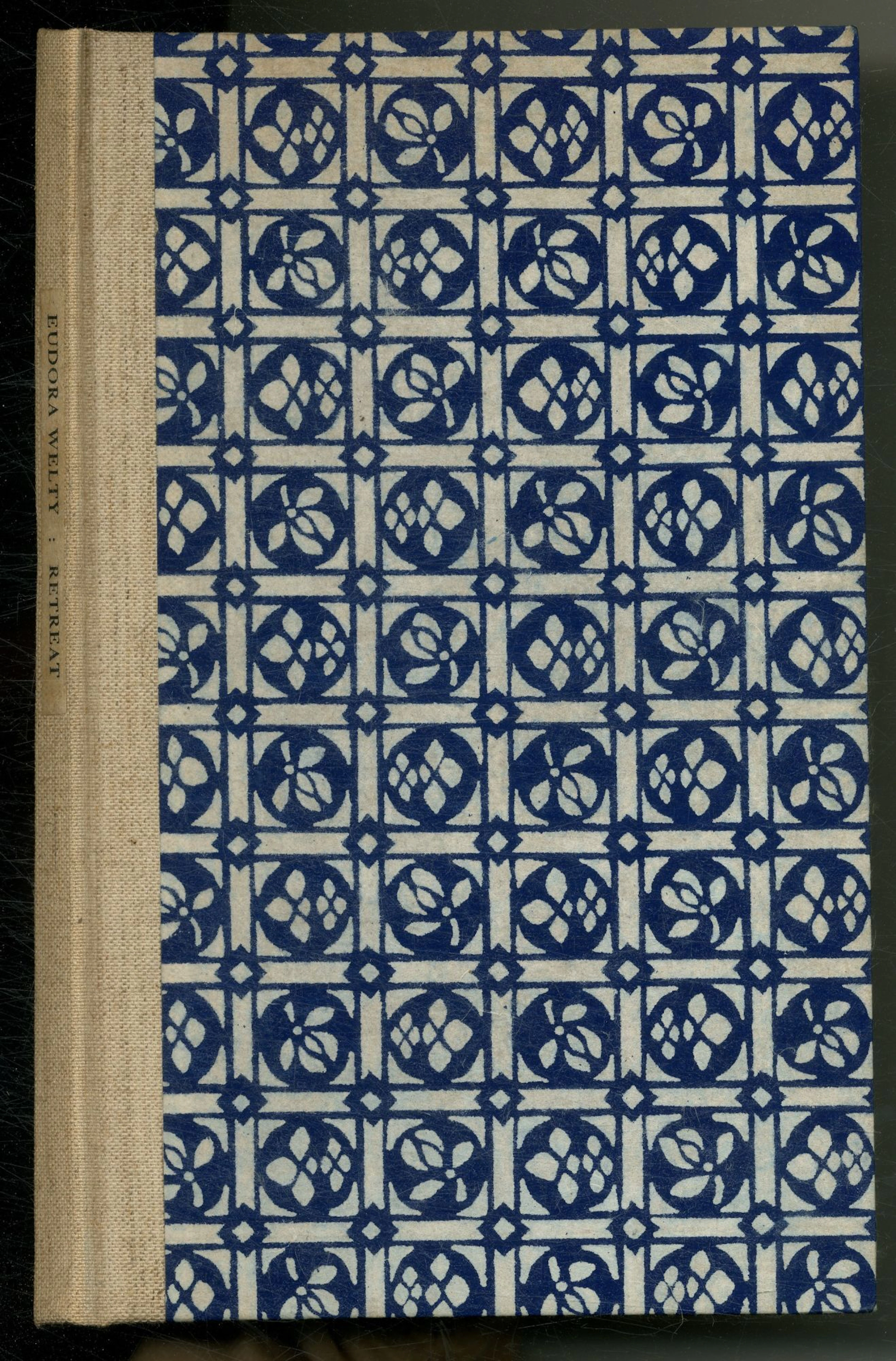 [Signed] [First Edition] Retreat WELTY, Eudora [Used - Near fine] [Hardcover]