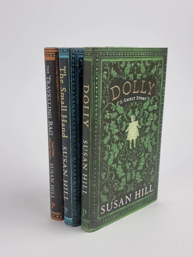 [First Edition] Dolly; The Small Hand; The Travelling Bag...