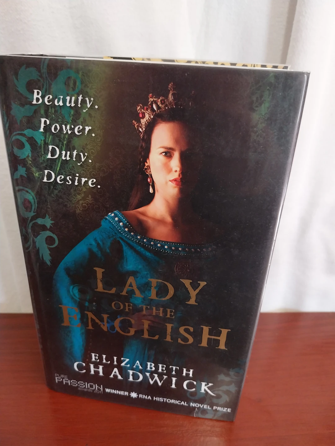 [Signed] [First Edition] Lady of the English * A SIGNED...