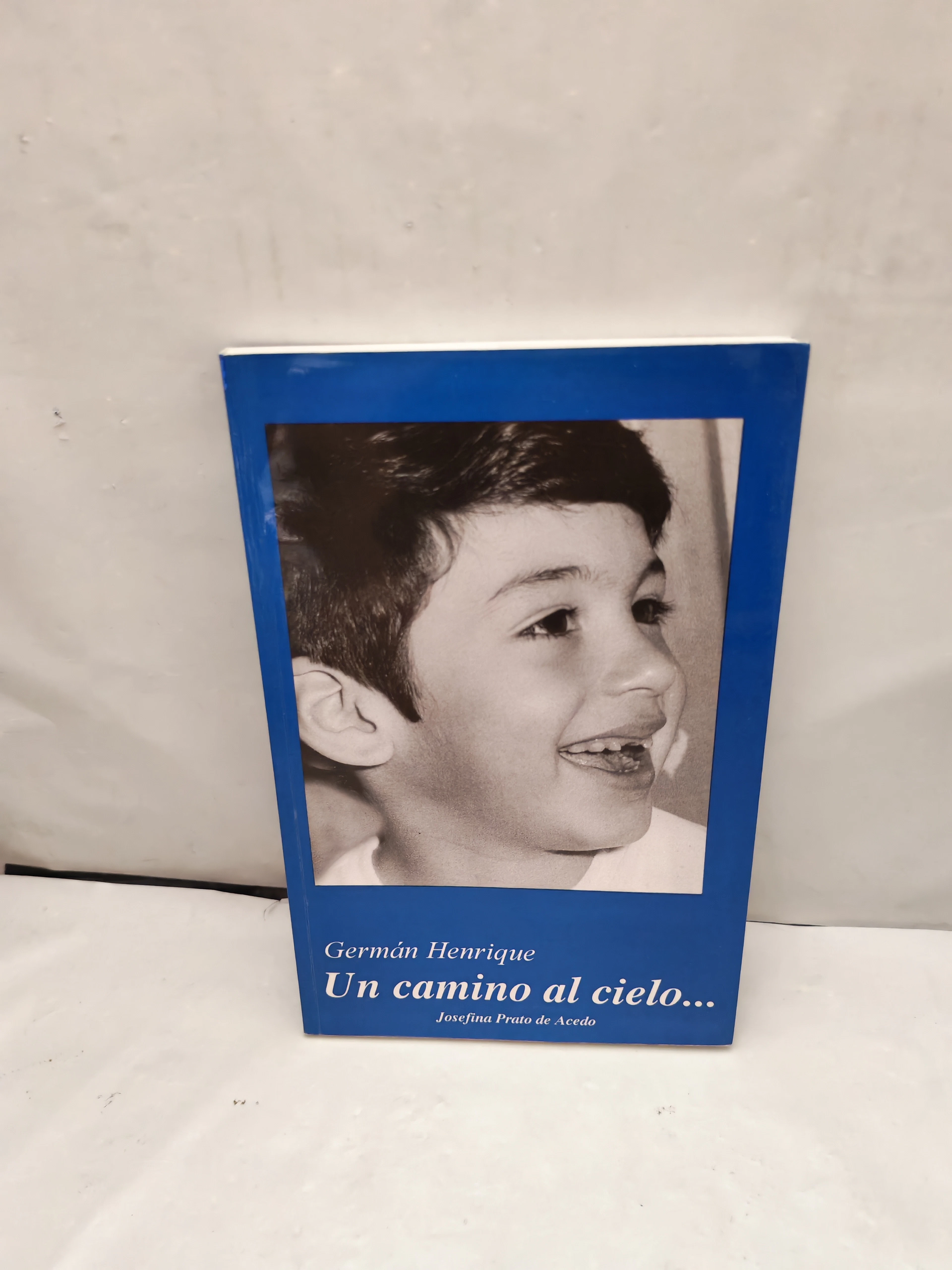 [Signed] [First Edition] German Henrique: Un camino al...