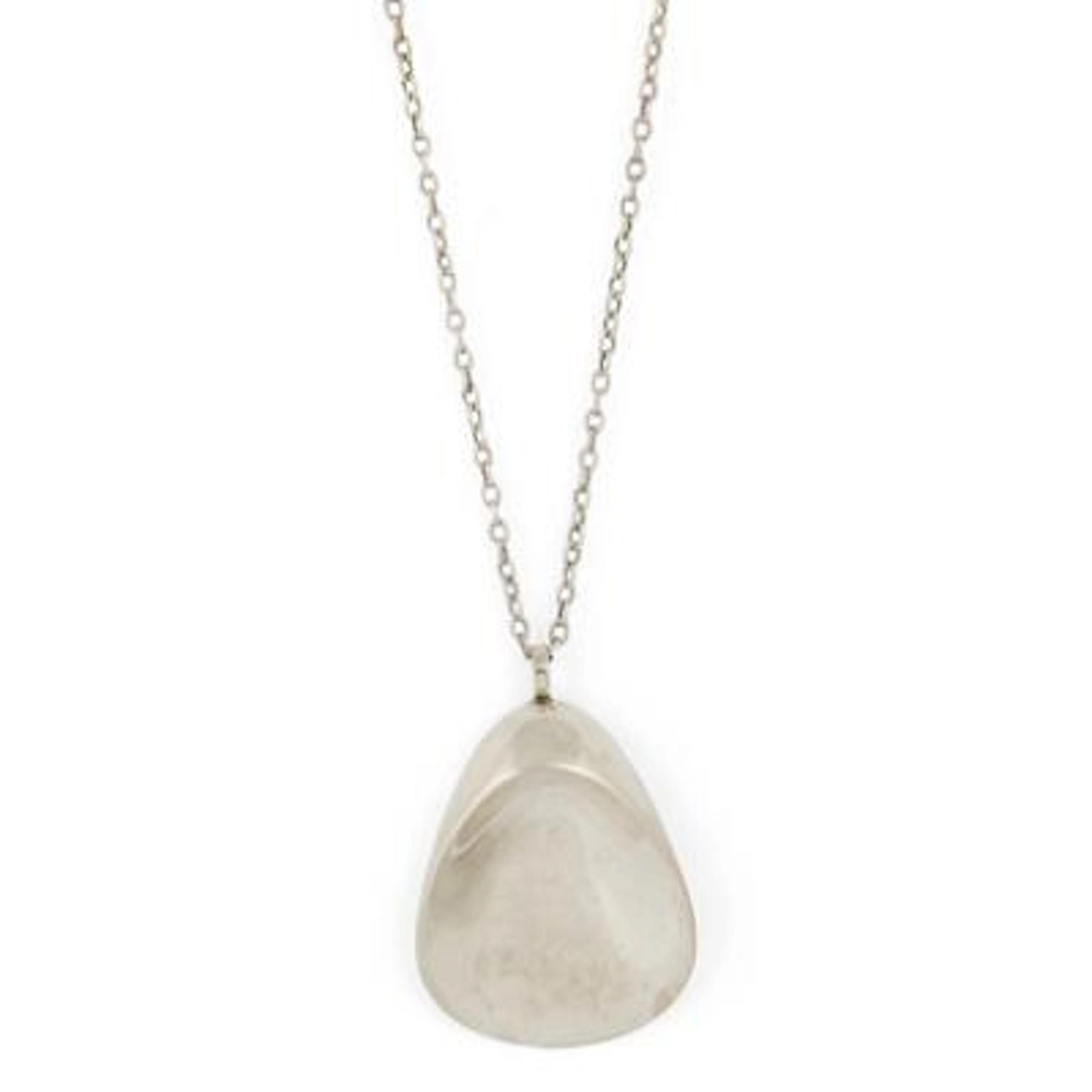 Nanna Ditzel: A pendant of sterling silver. Design no. 328. Accompanied