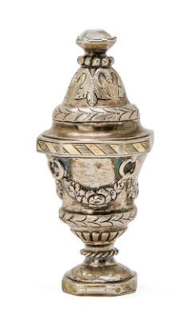 A North Schleswig Louis XVI silver vinaigrette. Maker Fridrich Christopher