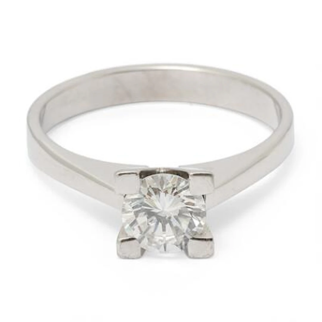A solitaire diamond ring set with a brilliant-cut diamond, mounted