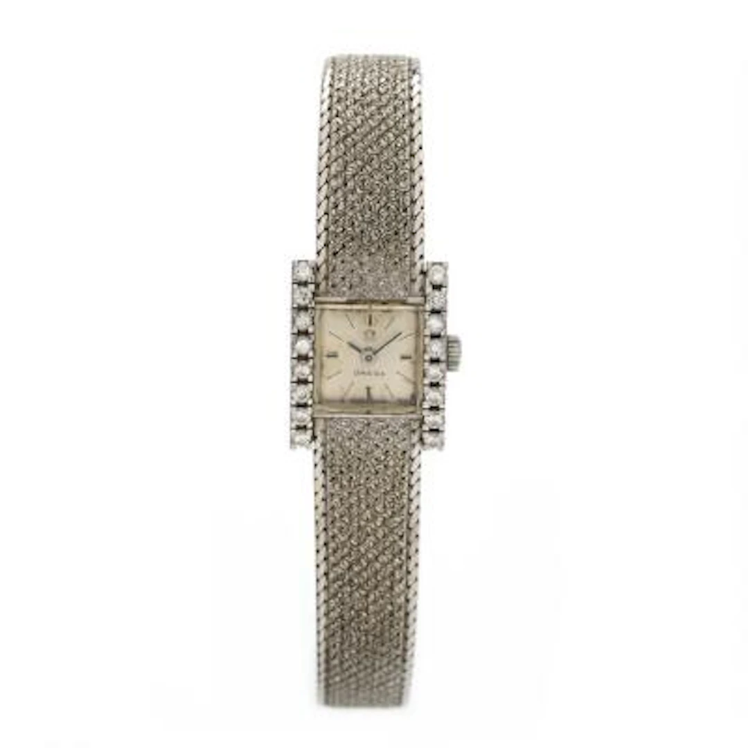 Omega: Diamond watch of 18k white gold, ref. 840.601.8140. Mechanical