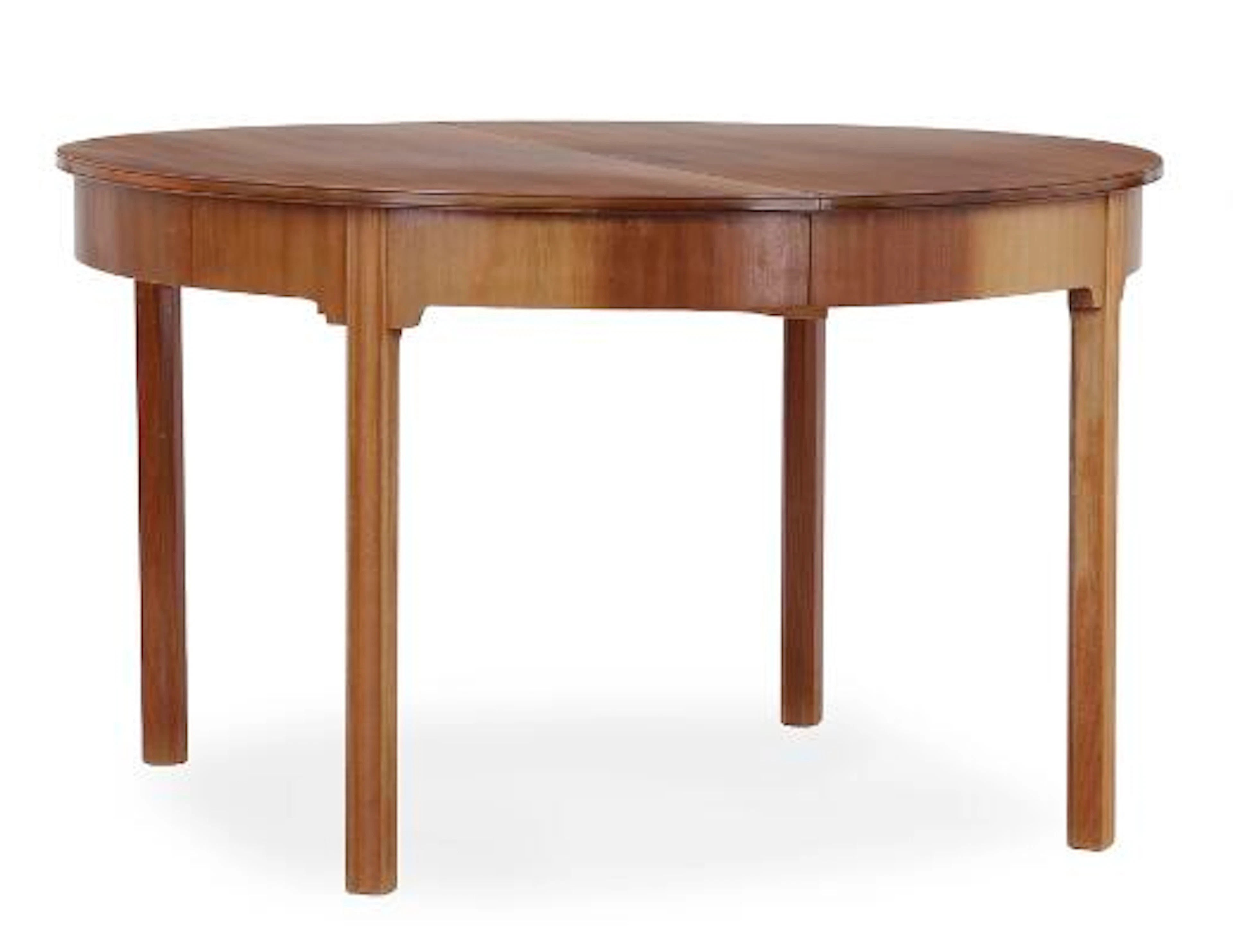 Kaare Klint: Circular mahogany dining table with extension and four